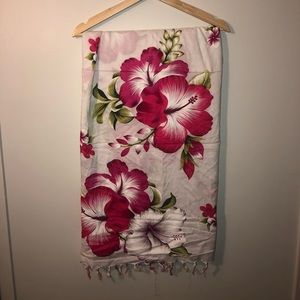 Pink and White Hawaii Sarong